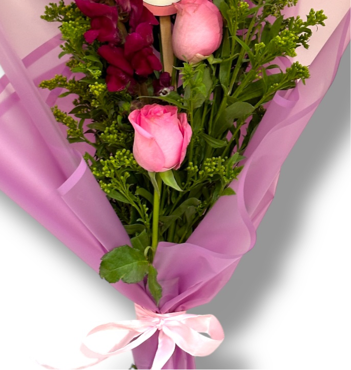 Women’s Special- Blush Pink Charm Flowers bouquet luxury flowers DELIVERY TO Cairo AND Egypt