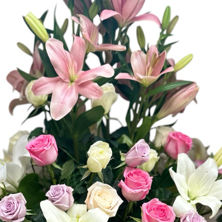 Blossom Symphony luxury flowers DELIVERY TO Cairo AND Egypt