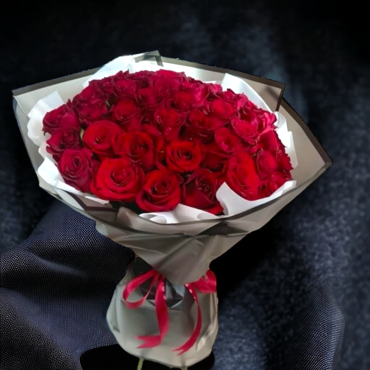 Special offer on Roses luxury flowers DELIVERY TO Cairo AND Egypt