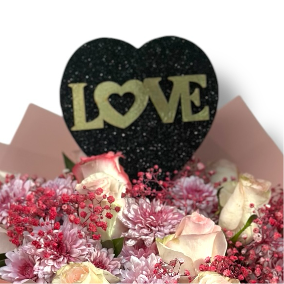 Love in Bloom luxury flowers DELIVERY TO Cairo AND Egypt
