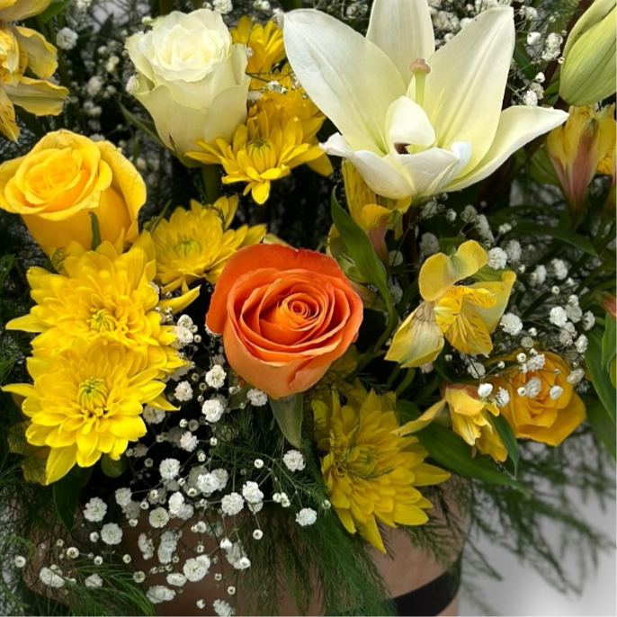 Sunset Bliss luxury flowers DELIVERY TO Cairo AND Egypt