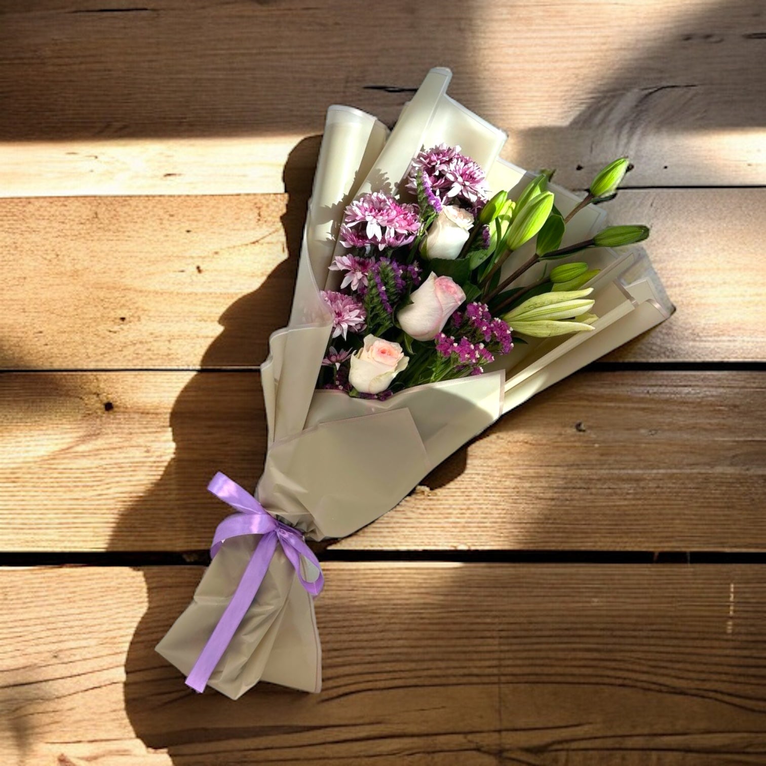 MD24-017 luxury flowers DELIVERY TO Cairo AND Egypt