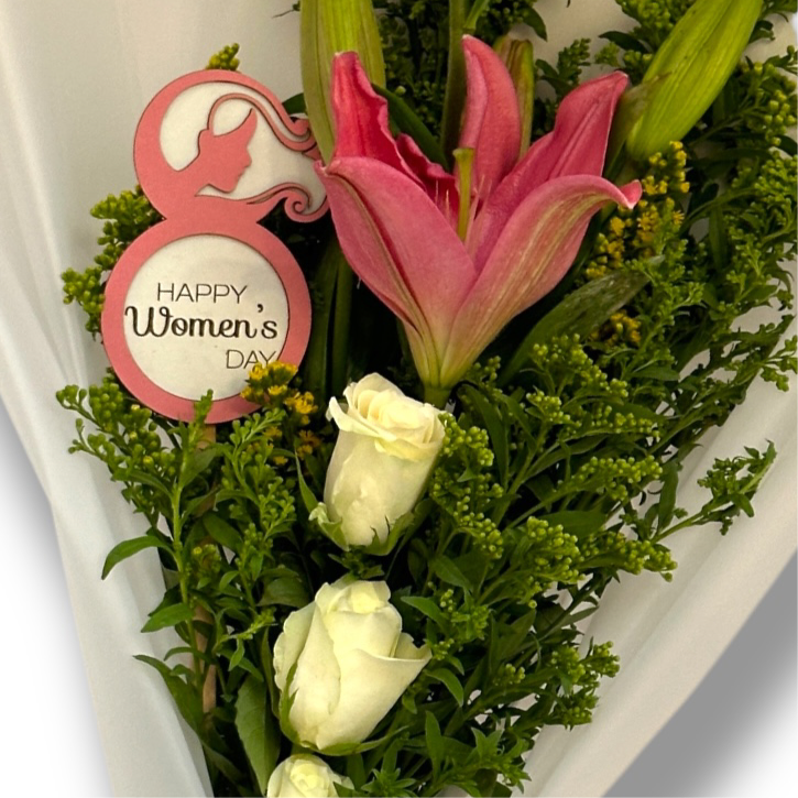 Women’s special- Pure Grace Bouquet Flowers bouquet luxury flowers DELIVERY TO Cairo AND Egypt