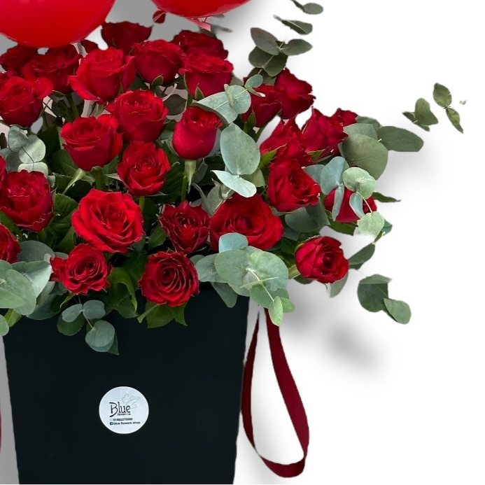 Scarlet Symphony luxury flowers DELIVERY TO Cairo AND Egypt