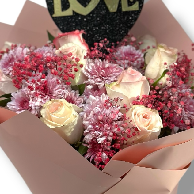 Love in Bloom luxury flowers DELIVERY TO Cairo AND Egypt