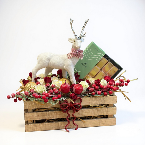 Christmas Reindeer Floral Crate luxury flowers DELIVERY TO Cairo AND Egypt