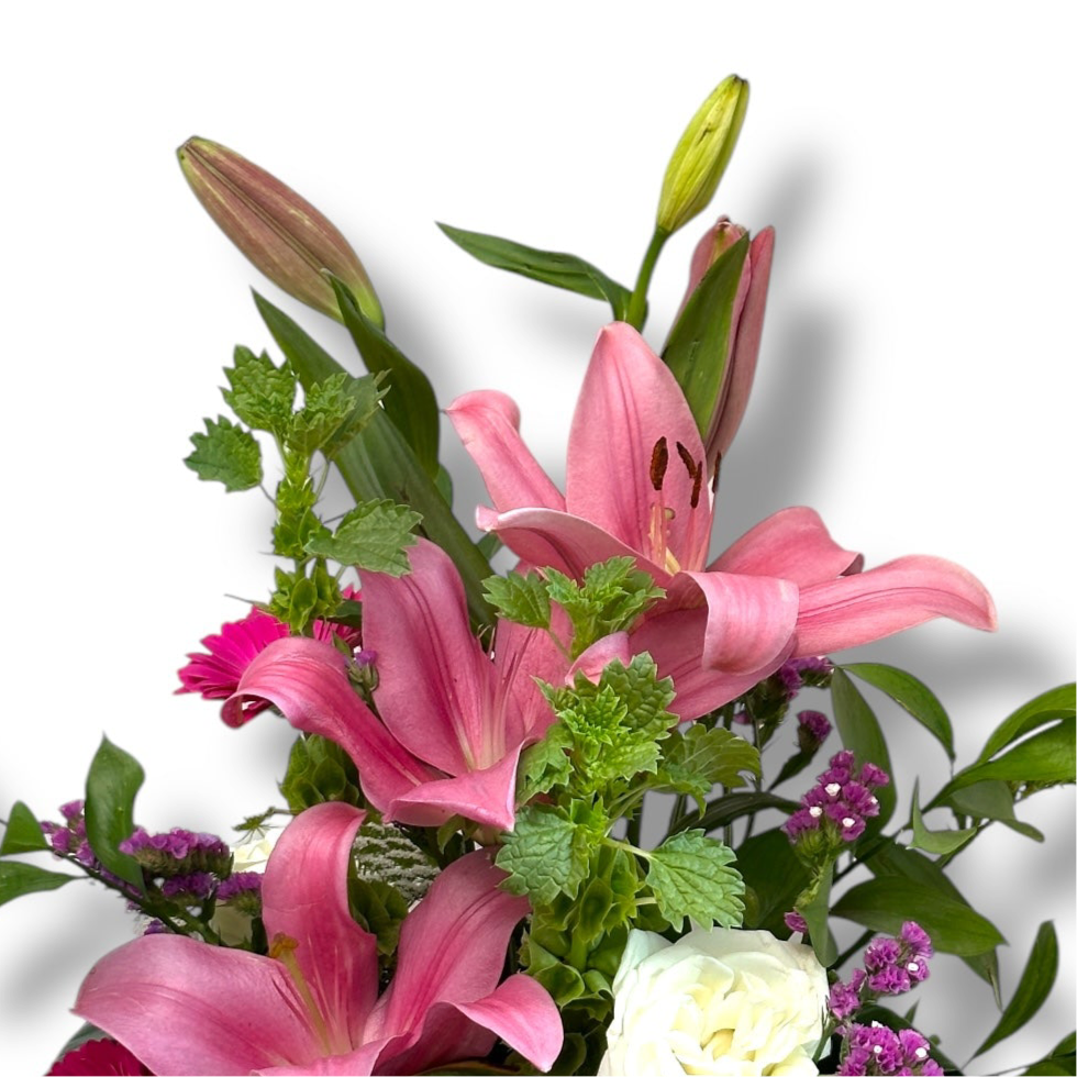 Basket of Love Basket luxury flowers DELIVERY TO Cairo AND Egypt