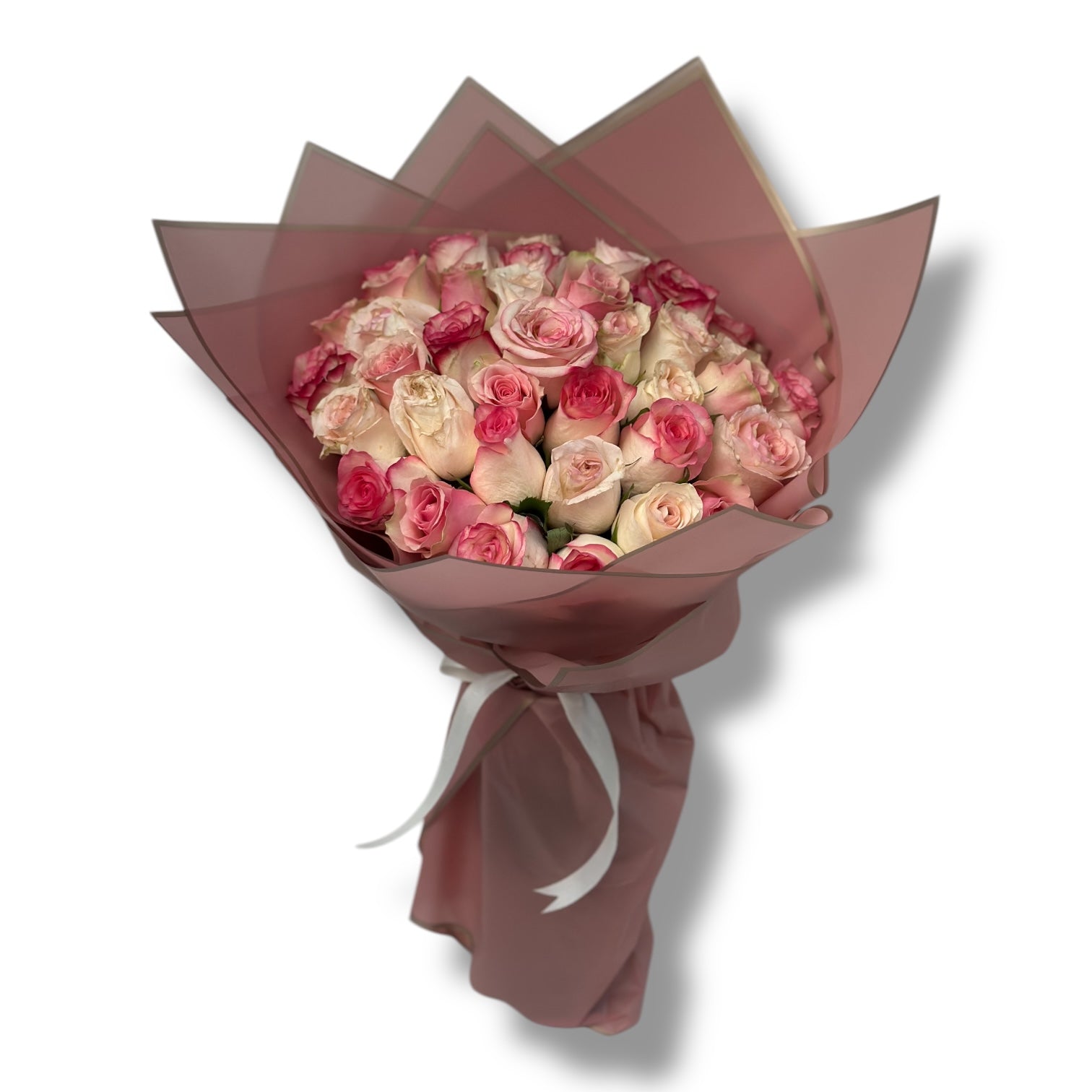 Rosy Embrace Hand Bouquet luxury flowers DELIVERY TO Cairo AND Egypt