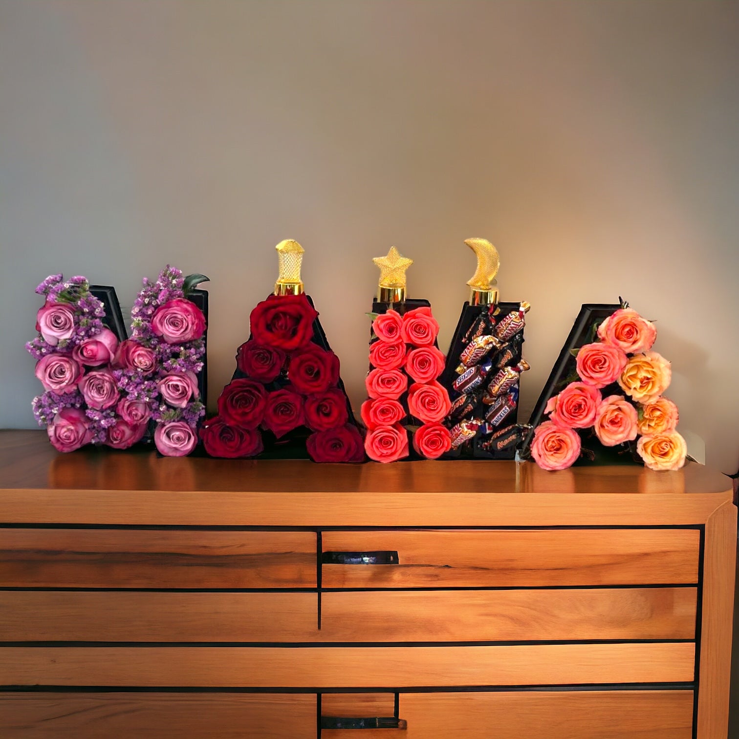 MD24-014 luxury flowers DELIVERY TO Cairo AND Egypt