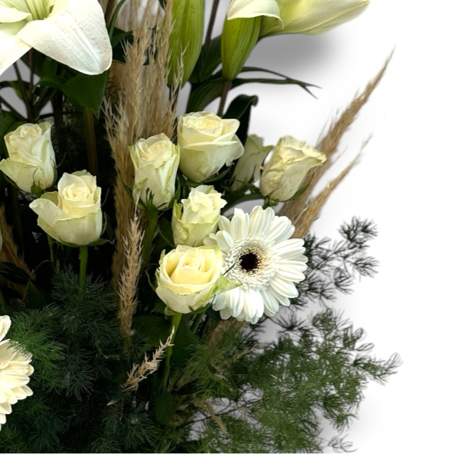 Ivory Dreams luxury flowers DELIVERY TO Cairo AND Egypt