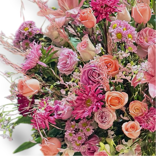 Rosé Meadow luxury flowers DELIVERY TO Cairo AND Egypt