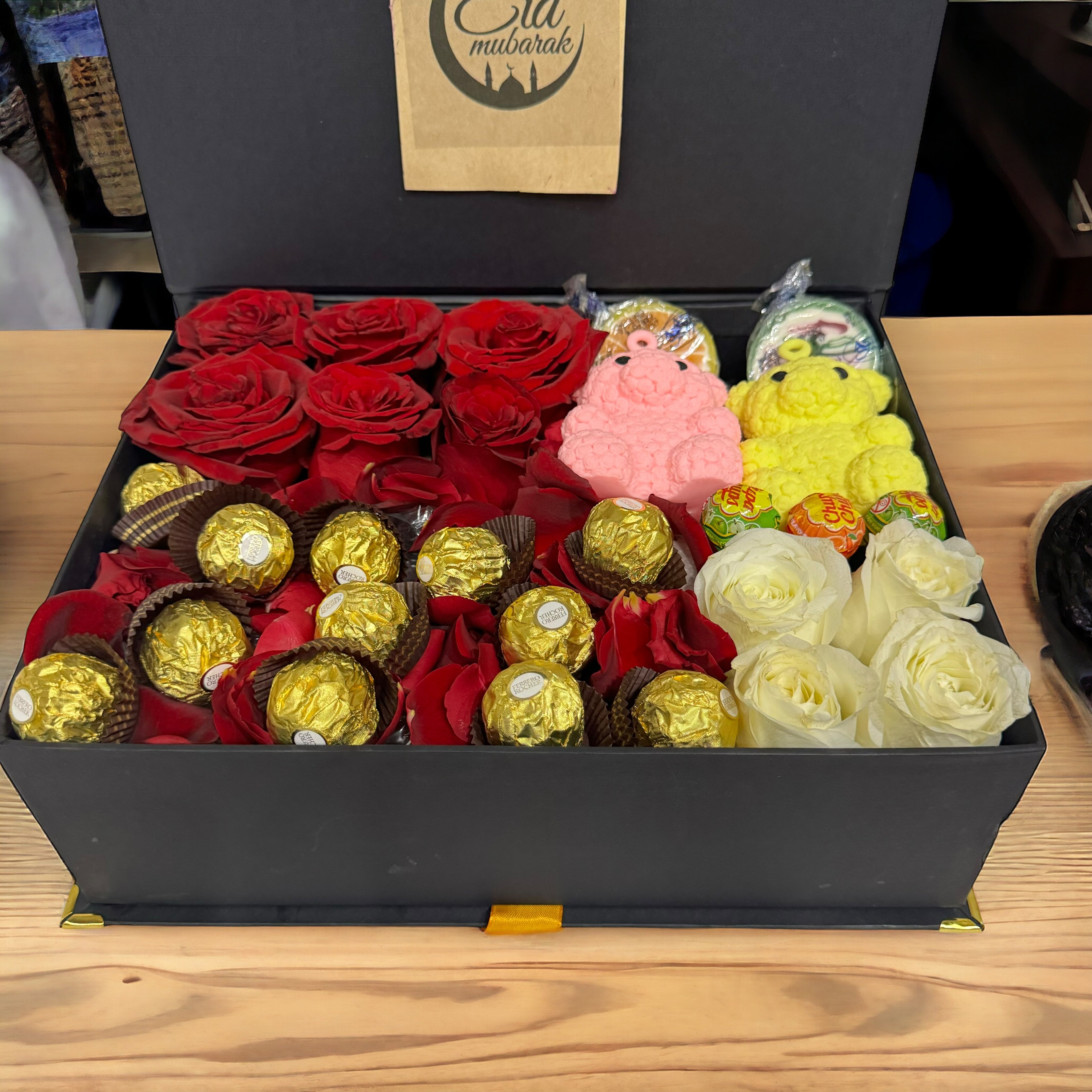 Eid Euphoria luxury flowers DELIVERY TO Cairo AND Egypt