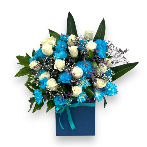 Blue passion Box luxury flowers DELIVERY TO Cairo AND Egypt