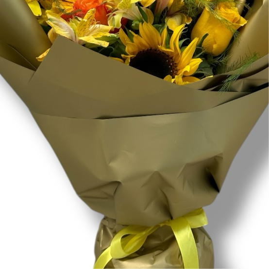 Golden Wishes luxury flowers DELIVERY TO Cairo AND Egypt
