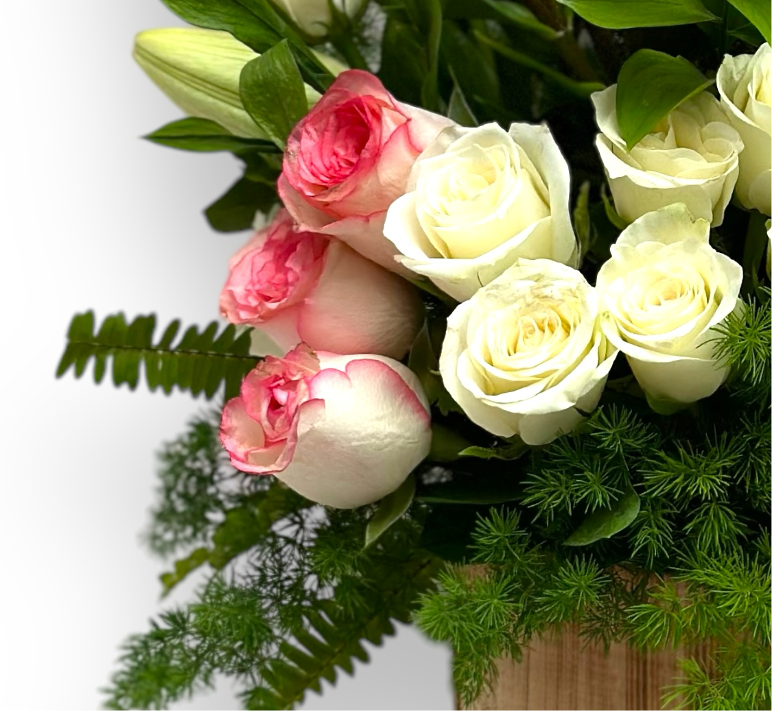 Midnight Magic luxury flowers DELIVERY TO Cairo AND Egypt