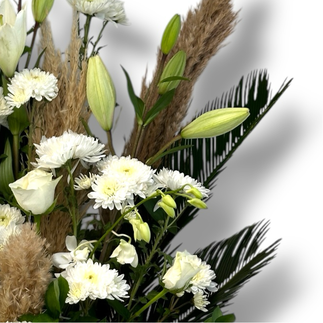 Whispering Elegance luxury flowers DELIVERY TO Cairo AND Egypt