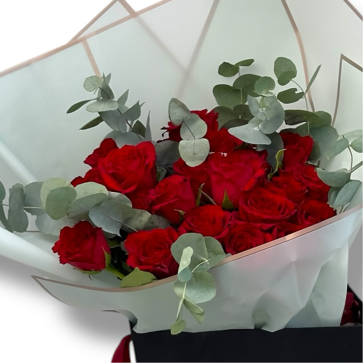 Timeless Love Bouquet luxury flowers DELIVERY TO Cairo AND Egypt