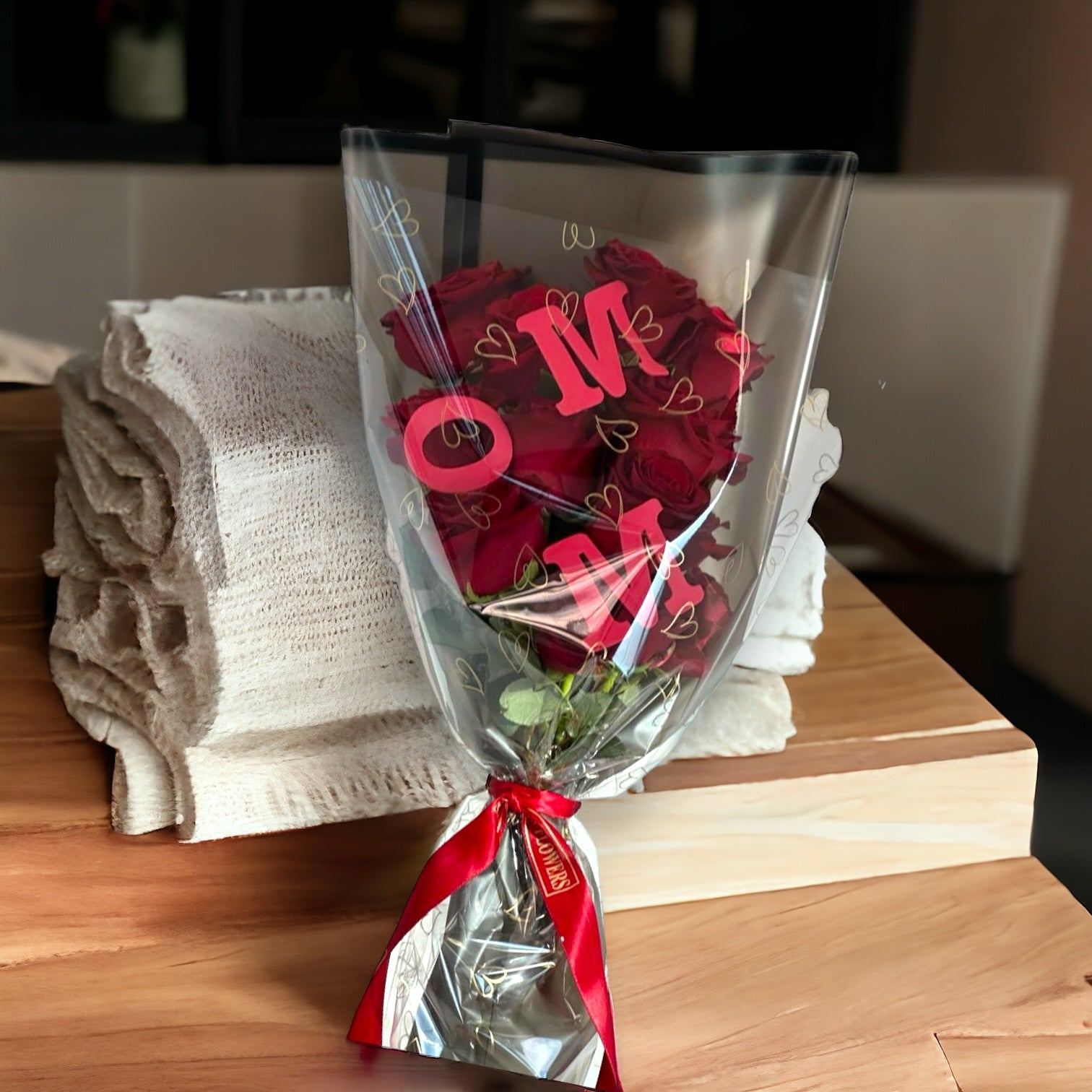 MD24-020 luxury flowers DELIVERY TO Cairo AND Egypt