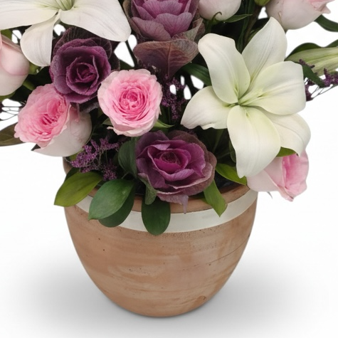 Garden Promise Arrangement Flowers bouquet luxury flowers DELIVERY TO Cairo AND Egypt