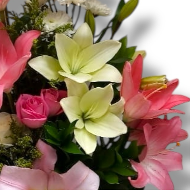 Graceful Charm luxury flowers DELIVERY TO Cairo AND Egypt