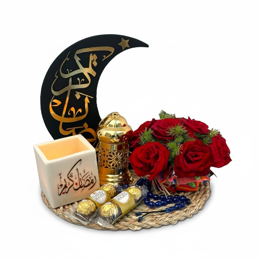 Lamma Ramadan red roses, lantern and chocolate Ramadan gift arrangement – Blue Flowers Egypt
