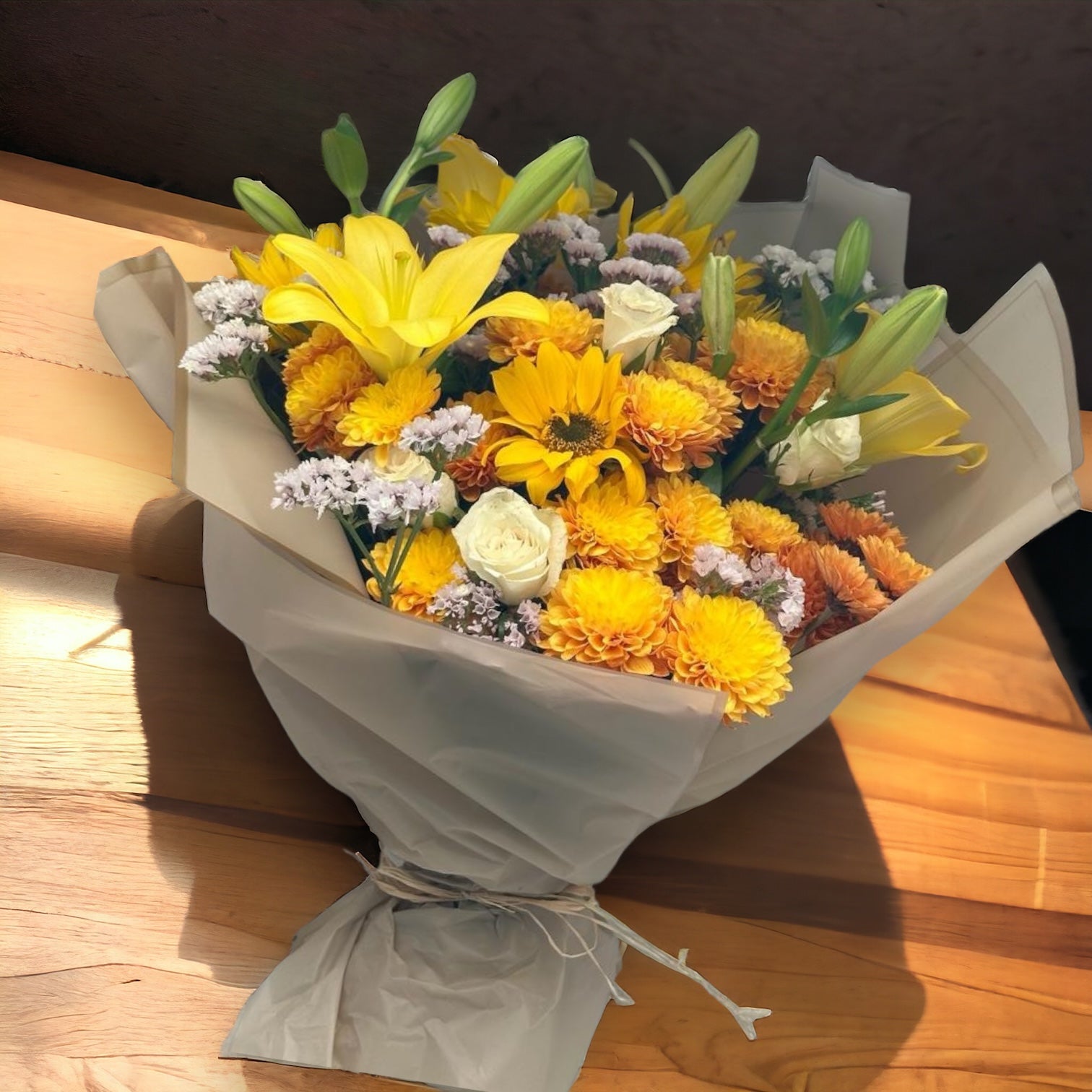 MD24-007 luxury flowers DELIVERY TO Cairo AND Egypt