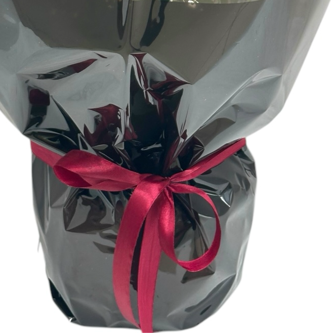 Velvet Passion Hand Bouquet luxury flowers DELIVERY TO Cairo AND Egypt