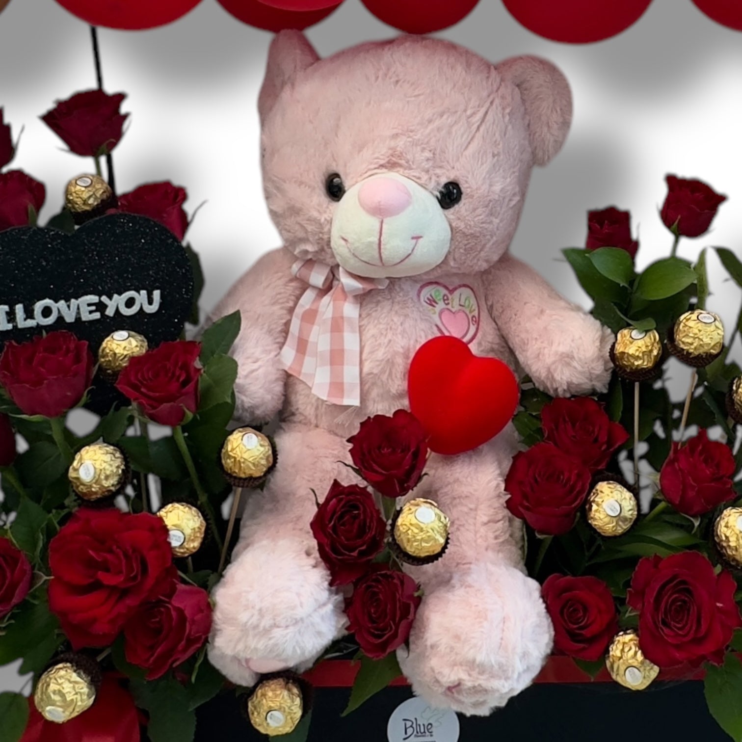 Balloon Paradise Flowers bouquet luxury flowers DELIVERY TO Cairo AND Egypt