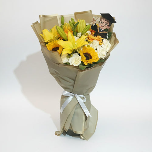 Bright Future Hand Bouquet luxury flowers DELIVERY TO Cairo AND Egypt