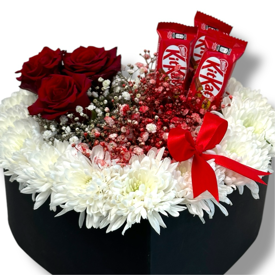 Sweet Heart Symphony Flowers bouquet luxury flowers DELIVERY TO Cairo AND Egypt