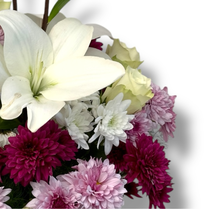 Lilac Whisper luxury flowers DELIVERY TO Cairo AND Egypt