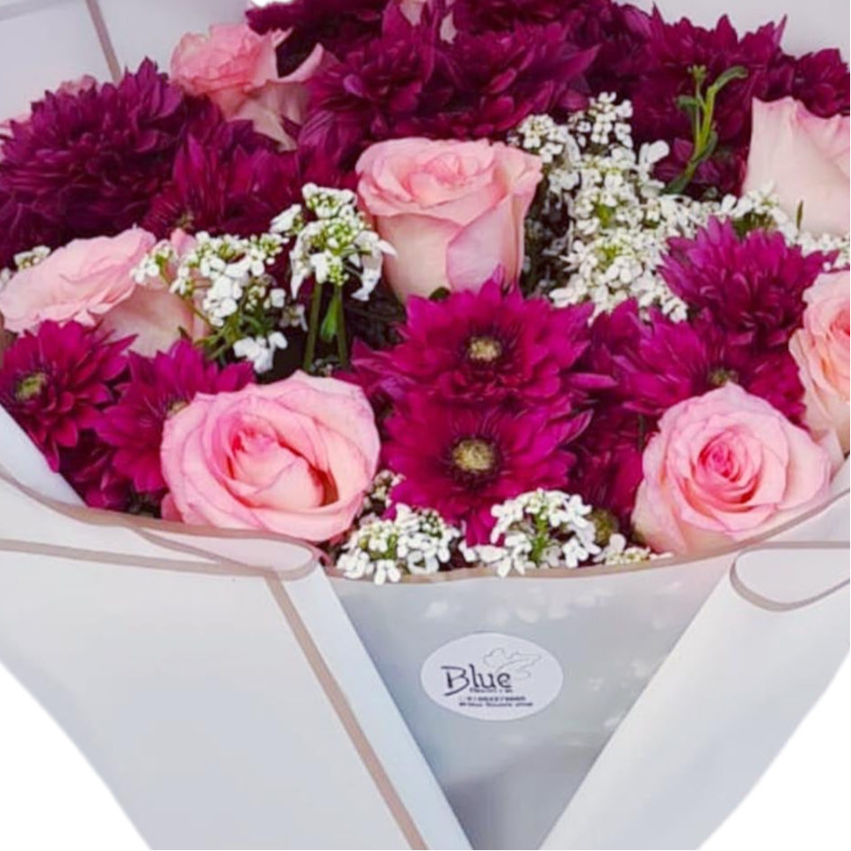 Rosélia Bloom Wrap Hand Bouquet luxury flowers DELIVERY TO Cairo AND Egypt