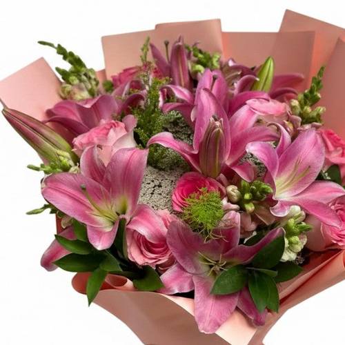Celestine Achievement Hand Bouquet luxury flowers DELIVERY TO Cairo AND Egypt
