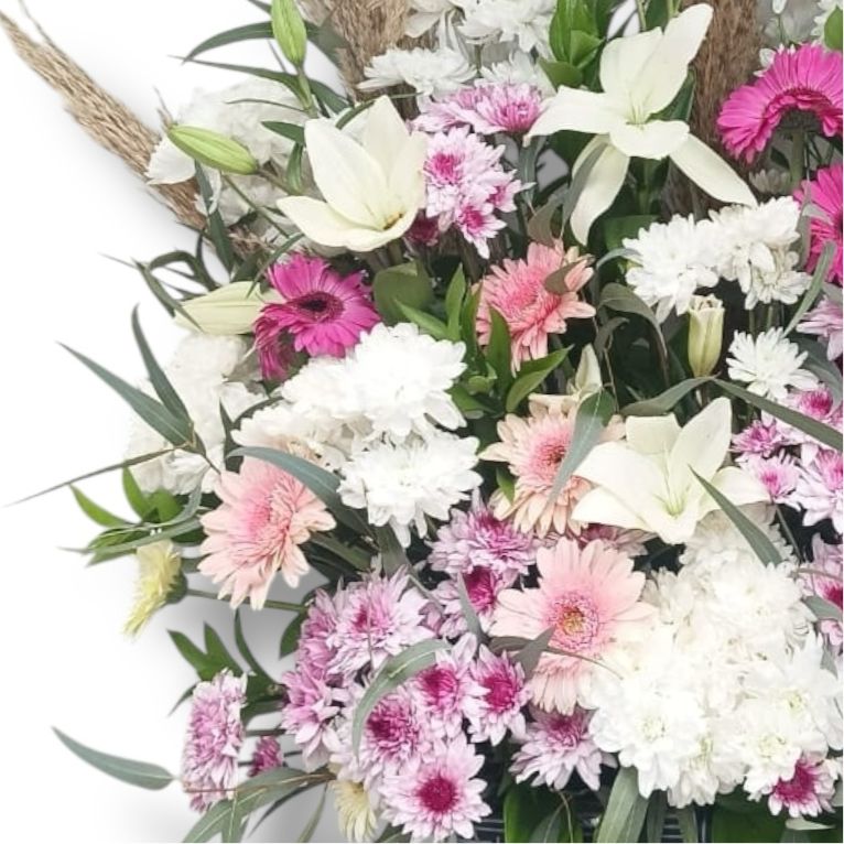 Meadow Serenade luxury flowers DELIVERY TO Cairo AND Egypt
