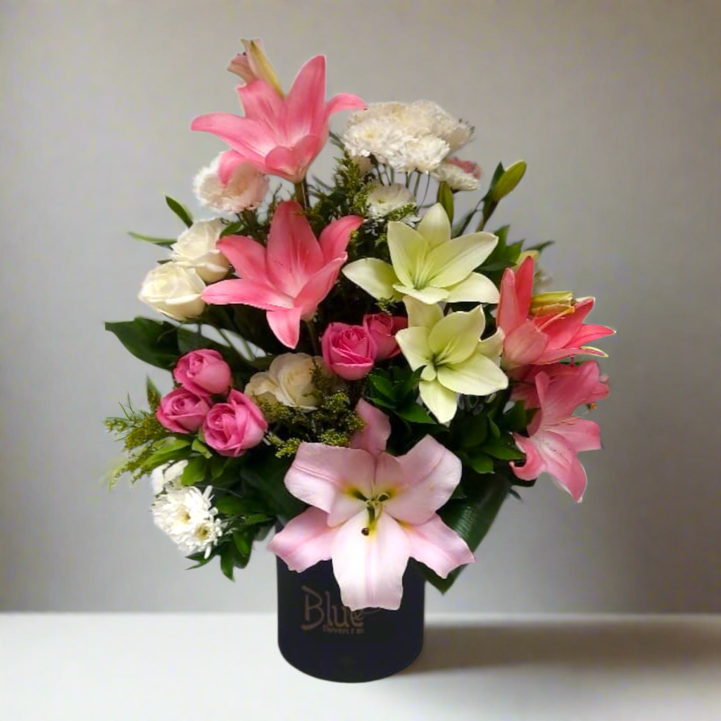 Graceful Charm luxury flowers DELIVERY TO Cairo AND Egypt