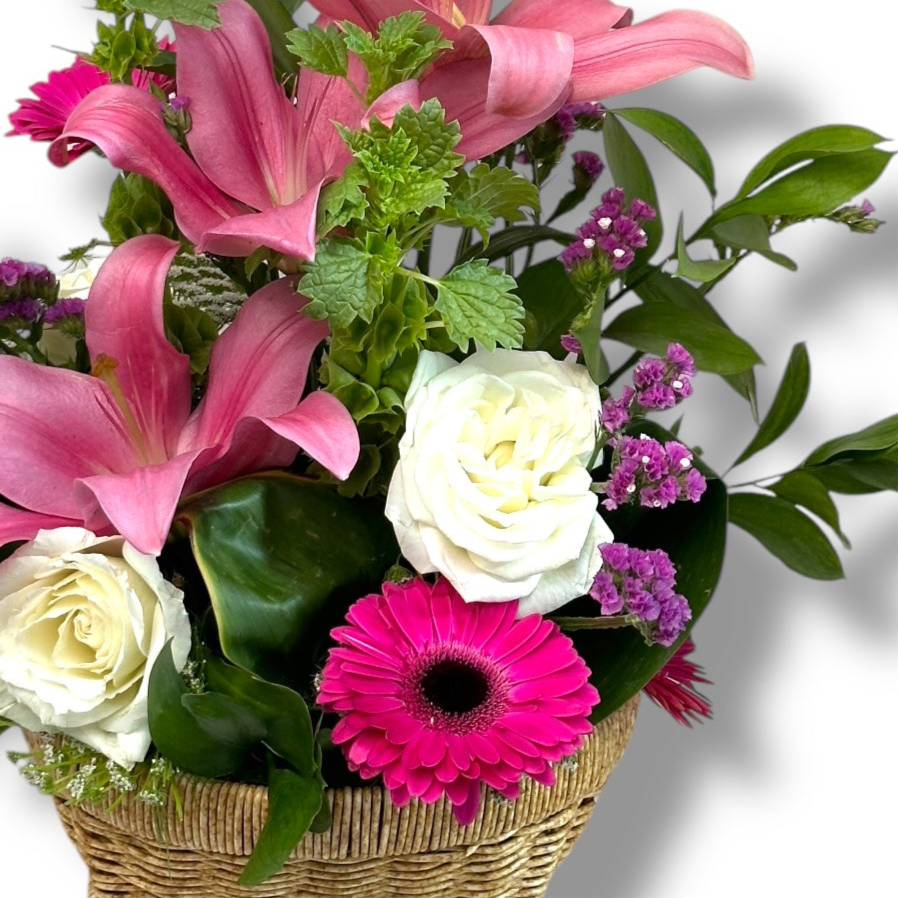 Basket of Love Basket luxury flowers DELIVERY TO Cairo AND Egypt