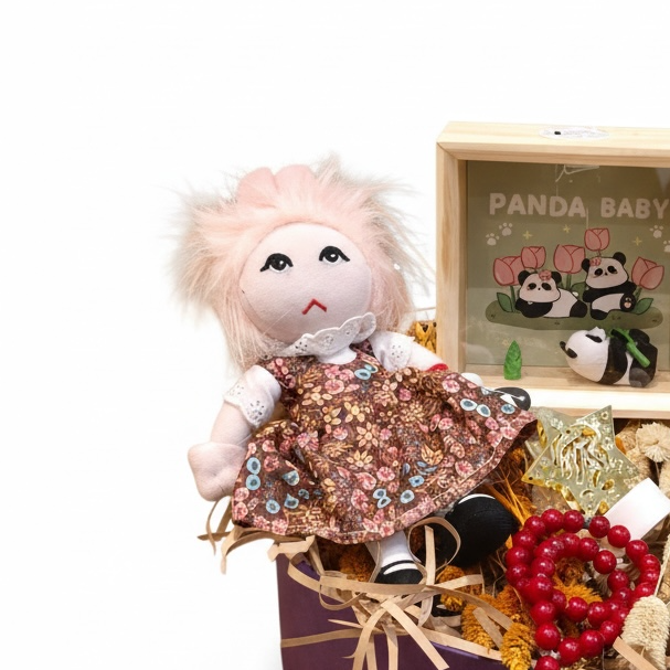 Noor El Bayt Hamper luxury flowers DELIVERY TO Cairo AND Egypt