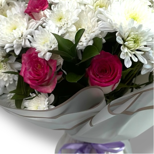 Pure Harmony Wrap Hand Bouquet luxury flowers DELIVERY TO Cairo AND Egypt