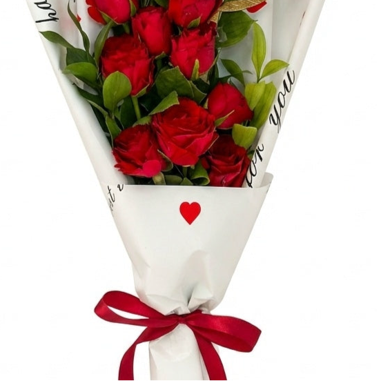 Golden Love Embrace Bouquet luxury flowers DELIVERY TO Cairo AND Egypt