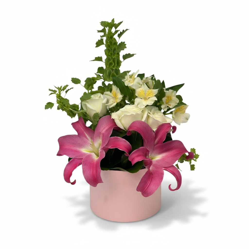 Soft Love Blossom Box luxury flowers DELIVERY TO Cairo AND Egypt