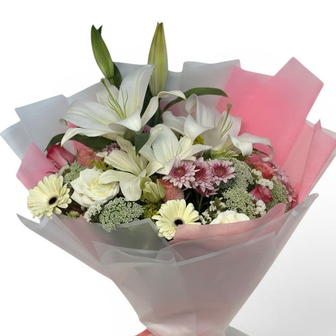 Evercrest Horizon Hand Bouquet luxury flowers DELIVERY TO Cairo AND Egypt