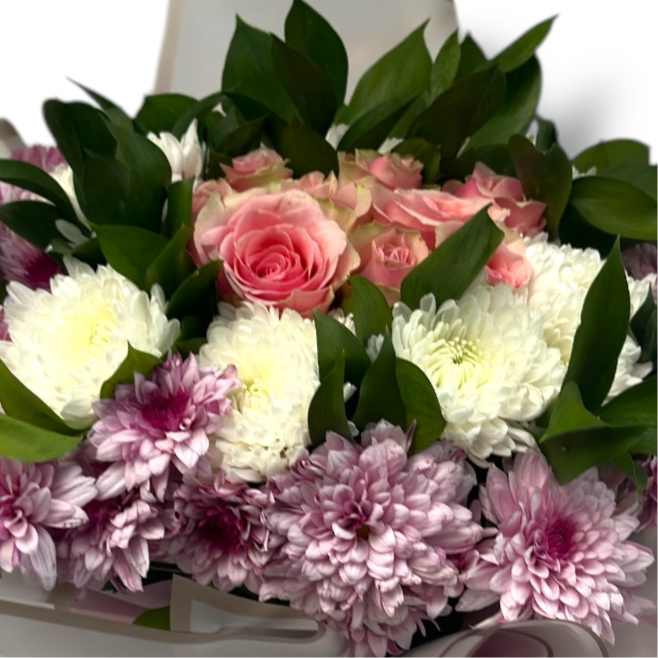 Graceful Greetings Hand Bouquet luxury flowers DELIVERY TO Cairo AND Egypt