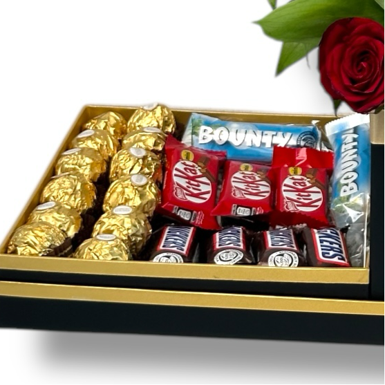 Crimson Symphony Flowers bouquet luxury flowers DELIVERY TO Cairo AND Egypt