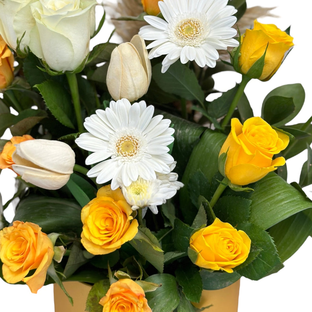 SUM24-0002 luxury flowers DELIVERY TO Cairo AND Egypt
