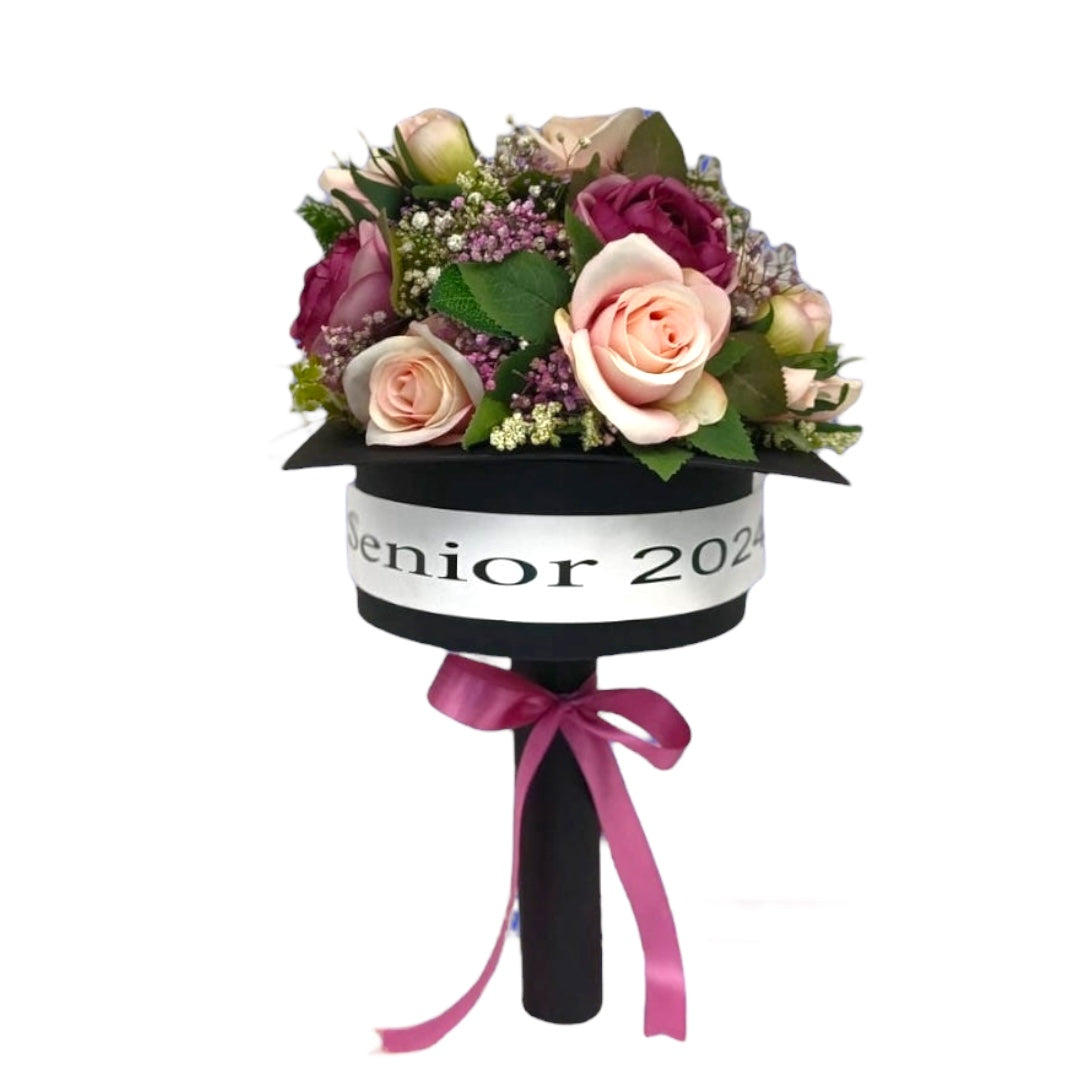 Graduate Glory luxury flowers DELIVERY TO Cairo AND Egypt