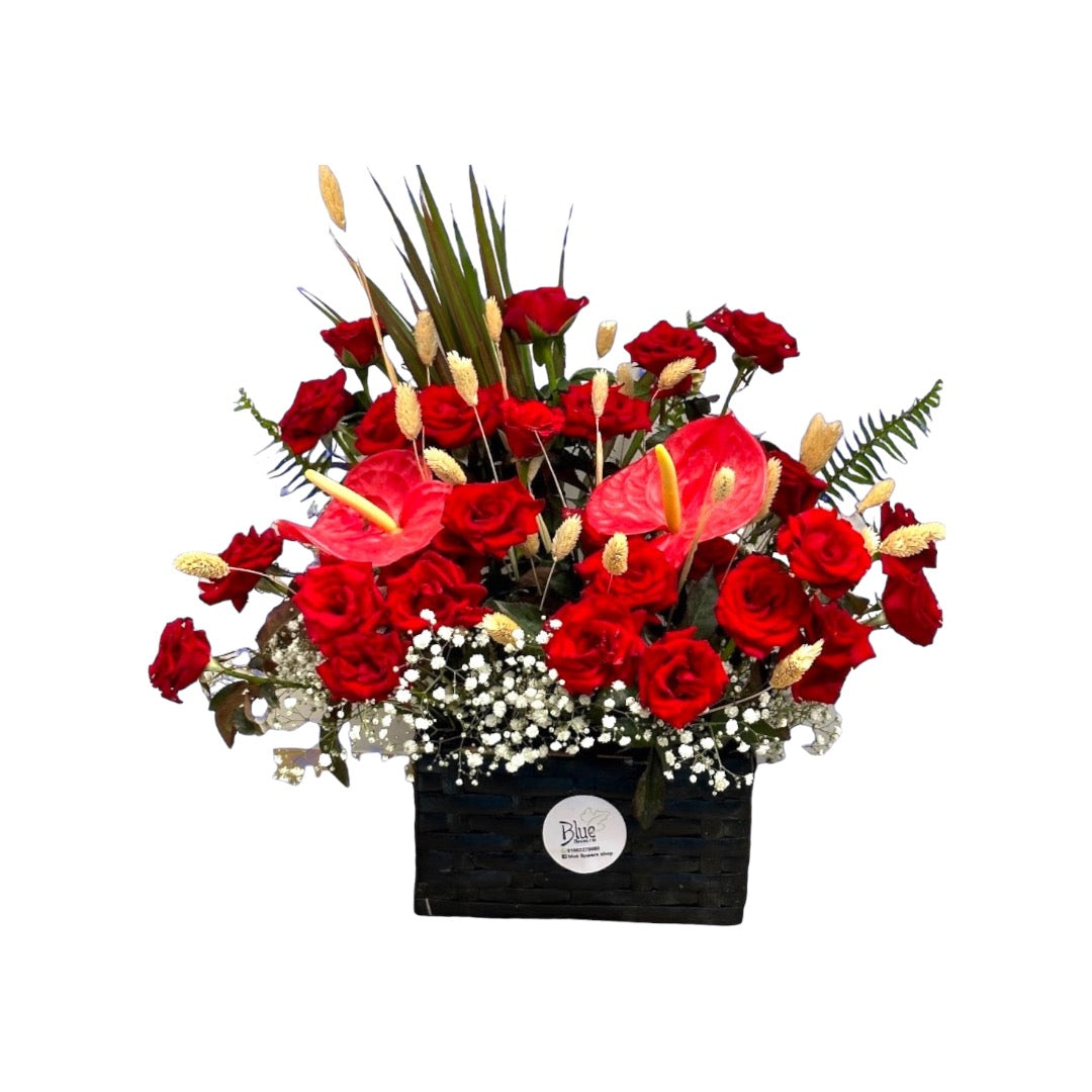 SUM24-0001 Flowers bouquet luxury flowers DELIVERY TO Cairo AND Egypt