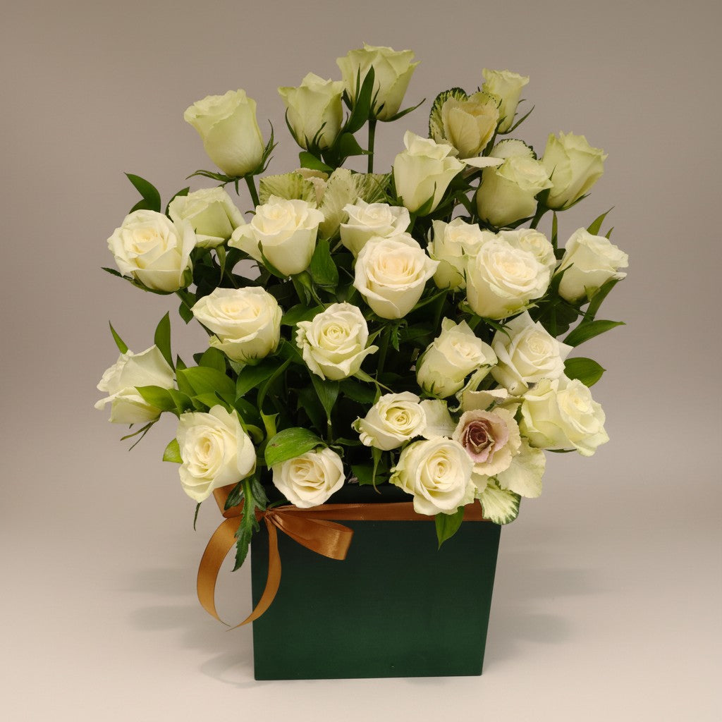 Ivory Regent Box luxury flowers DELIVERY TO Cairo AND Egypt