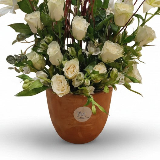 Ivory Serenity Flowers bouquet luxury flowers DELIVERY TO Cairo AND Egypt