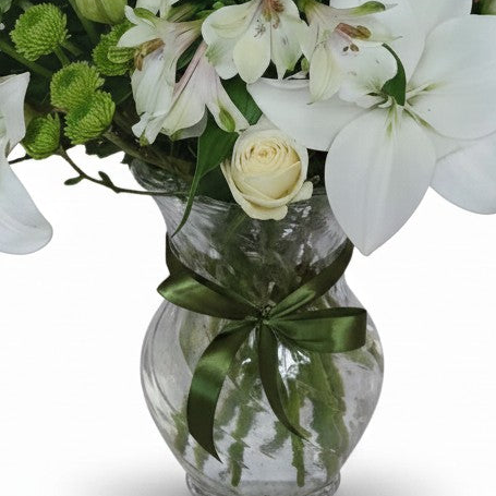 Lumière Blanche luxury flowers DELIVERY TO Cairo AND Egypt