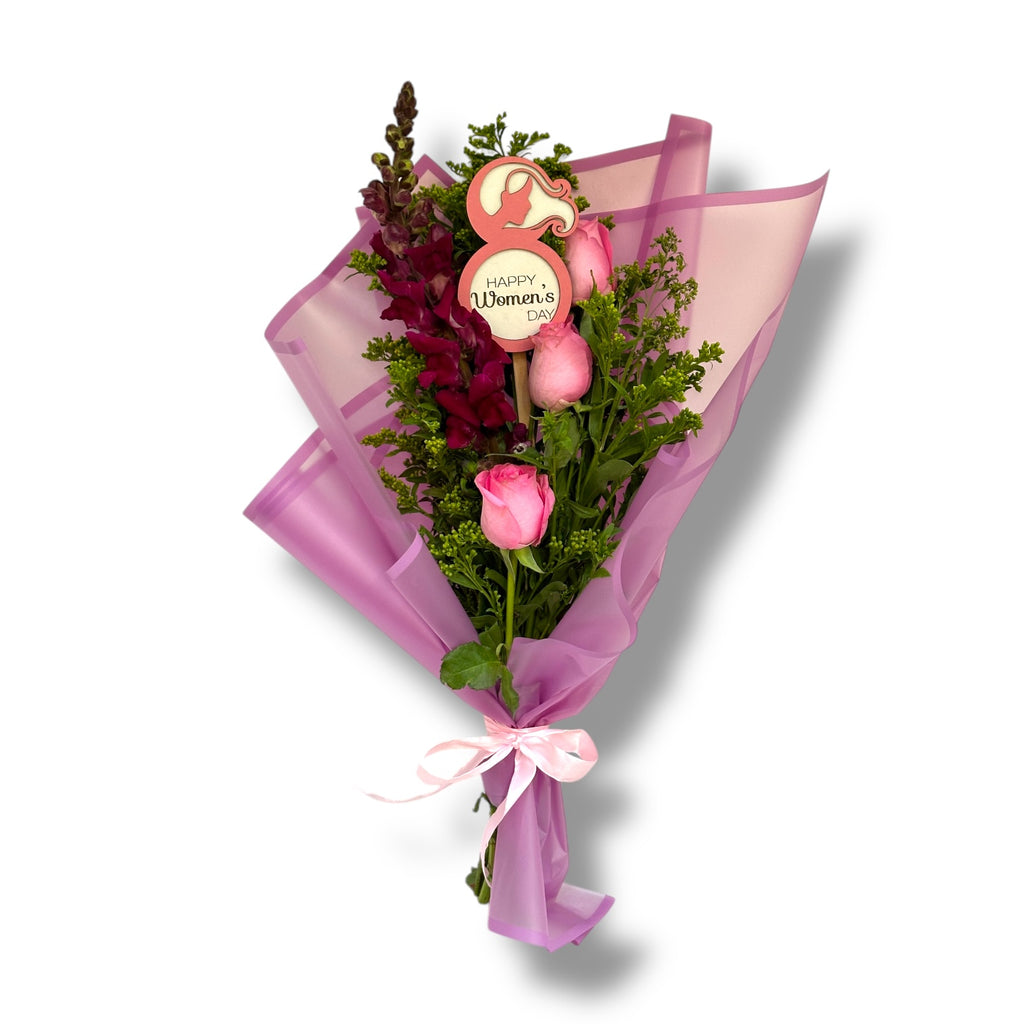Women’s Special- Blush Pink Charm Flowers bouquet luxury flowers DELIVERY TO Cairo AND Egypt